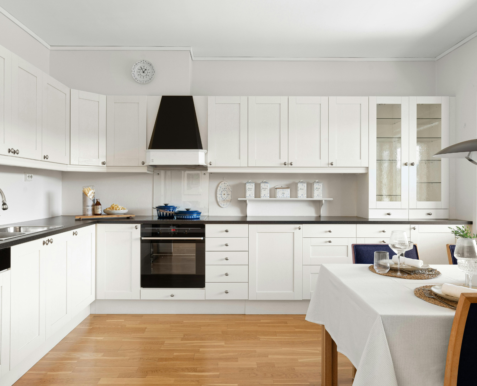 corner kitchen